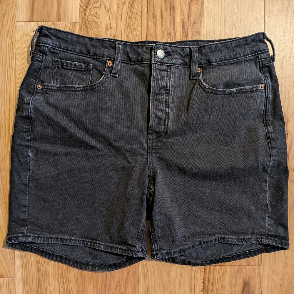 Old Navy "High Rise OG Straight" black jean shorts